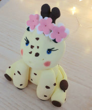 Load image into Gallery viewer, Cake topper giraffa, torta animali safari, torta nascita, torta battesimo