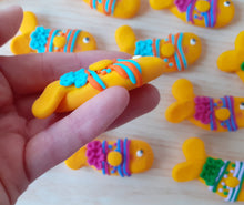 Carica l'immagine nel visualizzatore di Gallery, Bomboniera pesciolino, bomboniera battesimo, bomboniere nascita, bomboniere mare SabrinaDesign