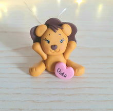 Load image into Gallery viewer, Bomboniera leonessa battesimo, bomboniere nascita bimba, bomboniere comunione