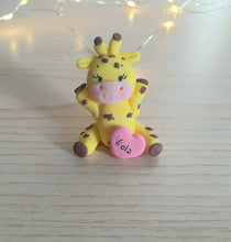 Load image into Gallery viewer, Bomboniera giraffa nascita, bomboniere battesimo bimba, bomboniere comunione