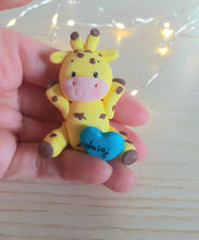 Carica l'immagine nel visualizzatore di Gallery, Bomboniera giraffa battesimo, bomboniere nascita bimbo