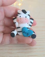 Carica l'immagine nel visualizzatore di Gallery, Bomboniera zebra nascita, bomboniere battesimo bimbo, bomboniere animaletti