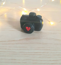 Load image into Gallery viewer, Bomboniera matrimonio, bomboniera macchina fotografica