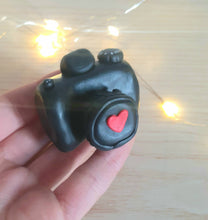 Load image into Gallery viewer, Bomboniera matrimonio, bomboniera macchina fotografica