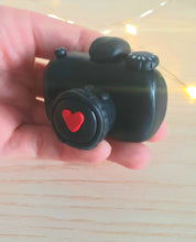 Load image into Gallery viewer, Bomboniera matrimonio, bomboniera macchina fotografica