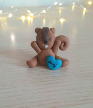 Carica l'immagine nel visualizzatore di Gallery, Bomboniera scoiattolo nascita, bomboniere battesimo bimbo