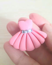 Load image into Gallery viewer, Bomboniera bimba vestitino, bomboniere nascita