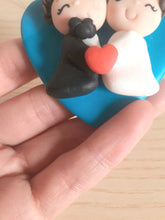 Carica l'immagine nel visualizzatore di Gallery, Bomboniera sposi calamita, bomboniere matrimonio