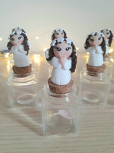 Load image into Gallery viewer, Bomboniera angelo con vasetto, bomboniere comunione, battesimo bimba