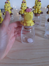 Load image into Gallery viewer, Bomboniera giraffa battesimo comunione