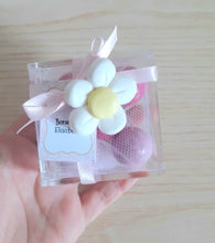 Load image into Gallery viewer, Bomboniera margherita battesimo, bomboniera comunione