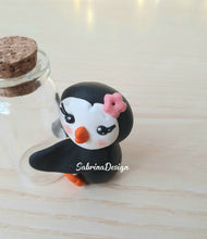 Carica l'immagine nel visualizzatore di Gallery, Bomboniera pinguino, bomboniere battesimo, bomboniere nascita, bomboniere comunione SabrinaDesign