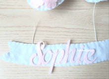 Carica l'immagine nel visualizzatore di Gallery, Fiocco nascita nuvola, fiocco nascita volpe, fiocco nascita feltro, decorazione cameretta neonati