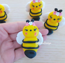 Carica l'immagine nel visualizzatore di Gallery, Bomboniera ape, bomboniera battesimo, bomboniera comunione, bomboniere animali SabrinaDesign