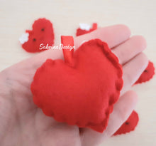 Carica l'immagine nel visualizzatore di Gallery, Bomboniera cuore rosso, bomboniere nascita, bomboniere battesimo, bomboniere comunione cuore SabrinaDesign
