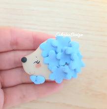 Carica l'immagine nel visualizzatore di Gallery, Bomboniera riccio, bomboniere battesimo, bomboniere nascita, bomboniere animali bosco, riccio calamita SabrinaDesign