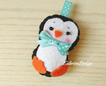 Carica l'immagine nel visualizzatore di Gallery, Bomboniera pinguino, bomboniera battesimo bimbo SabrinaDesign