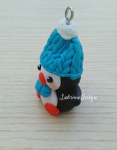 Carica l'immagine nel visualizzatore di Gallery, Ciondolo pinguino, addobbi natalizi, addobbi albero Natale SabrinaDesign