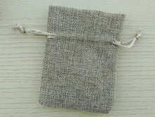 Carica l'immagine nel visualizzatore di Gallery, Sacchetto Natale con renna, sacchetti Natale SabrinaDesign