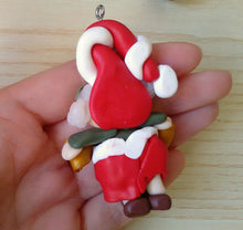 Carica l'immagine nel visualizzatore di Gallery, Elfo di Natale, elfo per albero, palline Natale, albero Natale, decorazioni Natale, calendario avvento, elfi fimo SabrinaDesign