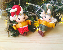 Carica l'immagine nel visualizzatore di Gallery, Elfo di Natale, elfo per albero, palline Natale, albero Natale, decorazioni Natale, calendario avvento, elfi fimo SabrinaDesign