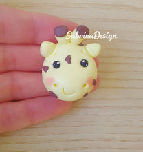 Carica l'immagine nel visualizzatore di Gallery, Bomboniera giraffa, bomboniere nascita, bomboniere battesimo, bomboniere comunione, compleanno safari SabrinaDesign