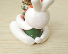 Load image into Gallery viewer, Cake topper coniglio Pasqua, torta Pasqua, compleanno cake topper animali SabrinaDesign