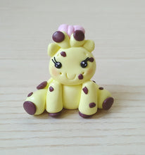 Carica l'immagine nel visualizzatore di Gallery, Bomboniera giraffa, bomboniere battesimo, bomboniere comunione, animali safari SabrinaDesign