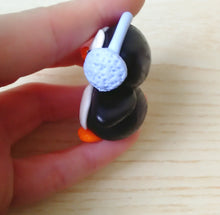 Carica l'immagine nel visualizzatore di Gallery, Bomboniera pinguino, bomboniera nascita, bomboniera battesimo, addobbi Natale SabrinaDesign