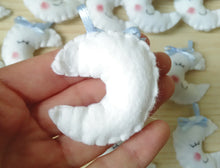 Carica l'immagine nel visualizzatore di Gallery, Bomboniera luna bimbo, bomboniere battesimo, bomboniere nascita SabrinaDesign