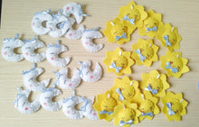 Carica l'immagine nel visualizzatore di Gallery, Bomboniera luna bimbo, bomboniere battesimo, bomboniere nascita SabrinaDesign