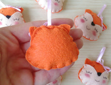 Carica l'immagine nel visualizzatore di Gallery, Bomboniera volpe feltro, bomboniere nascita, bomboniera battesimo, comunione animali, compleanno animali bosco SabrinaDesign