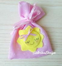 Carica l'immagine nel visualizzatore di Gallery, Sacchettino bomboniera sole, bomboniera sacchetto, bomboniera battesimo, sacchetto confetti, bomboniere nascita, bomboniera sole SabrinaDesign