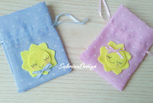 Carica l'immagine nel visualizzatore di Gallery, Sacchettino bomboniera sole, bomboniera sacchetto, bomboniera battesimo, sacchetto confetti, bomboniere nascita, bomboniera sole SabrinaDesign