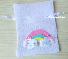 Carica l'immagine nel visualizzatore di Gallery, Sacchetto bomboniera arcobaleno, sacchetto arcobaleno, bomboniera battesimo, sacchetti confetti, bomboniere nascita, bomboniera arcobaleno SabrinaDesign