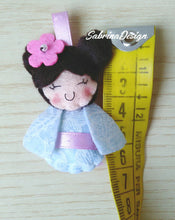 Carica l'immagine nel visualizzatore di Gallery, Bomboniera kokeshi, bomboniera battesimo, bomboniere nascita, bomboniere comunione SabrinaDesign