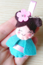 Carica l'immagine nel visualizzatore di Gallery, Bomboniera kokeshi, bomboniera battesimo, bomboniere nascita, bomboniere comunione SabrinaDesign