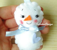 Carica l'immagine nel visualizzatore di Gallery, Bomboniera pupazzo di neve, bomboniera battesimo, bomboniere Natale SabrinaDesign
