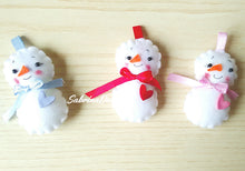 Carica l'immagine nel visualizzatore di Gallery, Bomboniera pupazzo di neve, bomboniera battesimo, bomboniere Natale SabrinaDesign