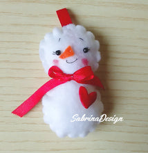 Carica l'immagine nel visualizzatore di Gallery, Pupazzo di neve in fetro, decorazioni albero, palline albero, decorazioni Natale feltro SabrinaDesign