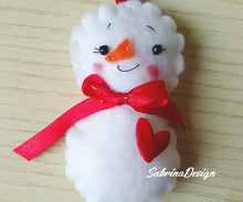 Carica l'immagine nel visualizzatore di Gallery, Pupazzo di neve in fetro, decorazioni albero, palline albero, decorazioni Natale feltro SabrinaDesign