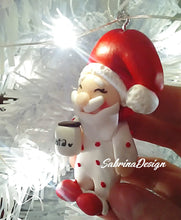 Load image into Gallery viewer, Babbo Natale con pigiama, decorazione albero, palline albero SabrinaDesign