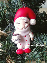 Load image into Gallery viewer, Babbo Natale con pigiama, decorazione albero, palline albero SabrinaDesign