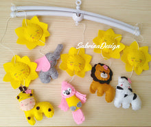 Load image into Gallery viewer, Giostrina culla safari, giostrina con musica, giostrina animali safari