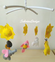 Load image into Gallery viewer, Giostrina culla safari, giostrina con musica, giostrina animali safari
