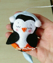 Load image into Gallery viewer, Giostrina culla pinguini, giostrina con musica, giostrina stelle e nuvole