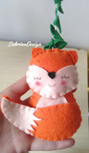 Load image into Gallery viewer, Giostrina culla musicale animali foresta, giostrina volpe, giostrina cerbiatto