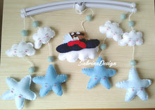 Load image into Gallery viewer, Giostrina culla orsetto aviatore, giostrina con musica, giostrina nuvolette SabrinaDesign