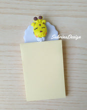 Carica l'immagine nel visualizzatore di Gallery, Bomboniera block notes con giraffa, bomboniere nascita, bomboniere battesimo, bomboniere comunione SabrinaDesign