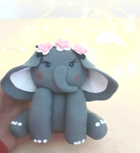 Load image into Gallery viewer, Cake topper elefante, torta animali safari, torta nascita, torta battesimo
